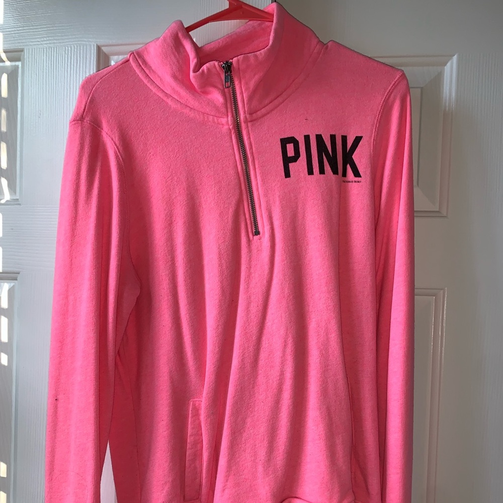 Victoria’s Secret PINK pullover, size medium.